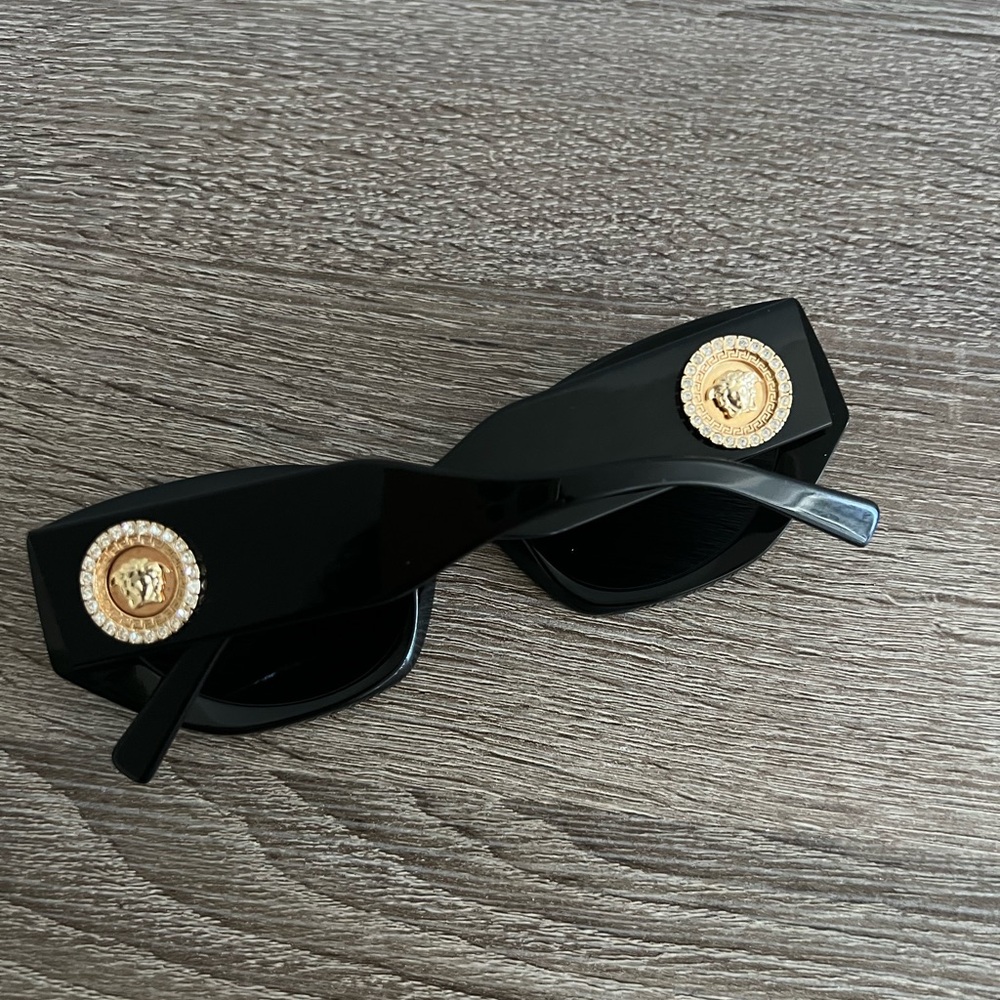 Versace cat eye sunglasses - Picture 5 of 13